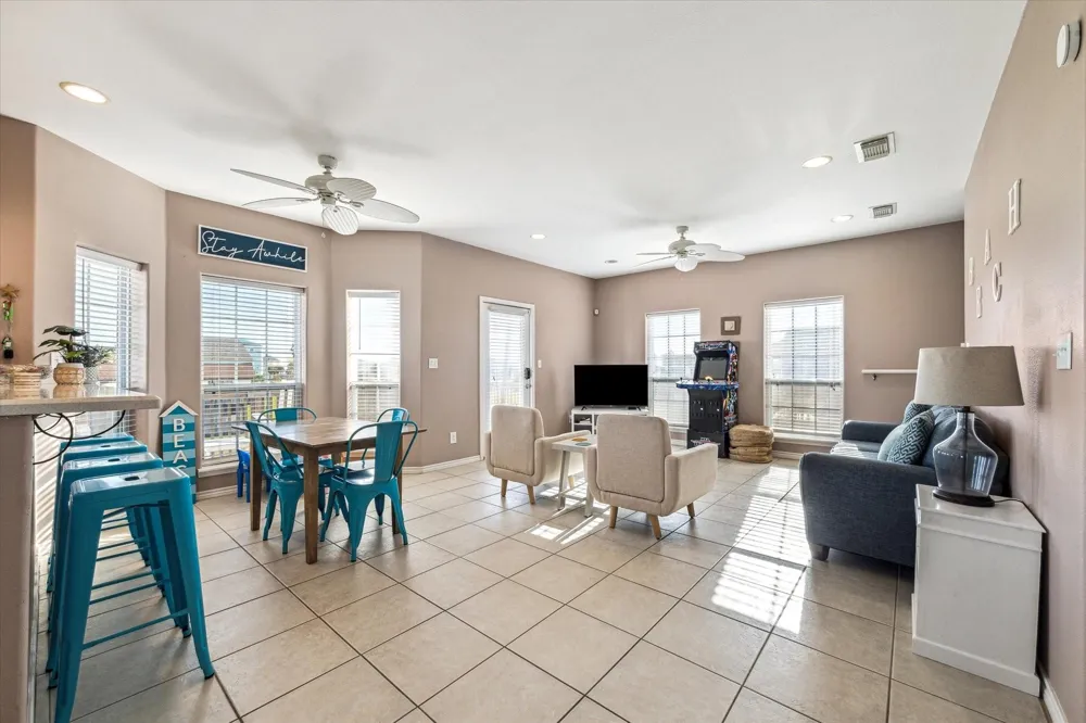 23013 Camino Street Galveston, TX 77554