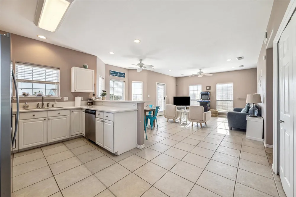23013 Camino Street Galveston, TX 77554