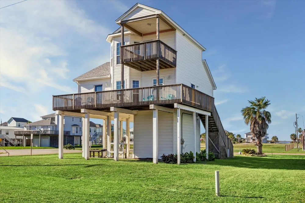 23013 Camino Street Galveston, TX 77554