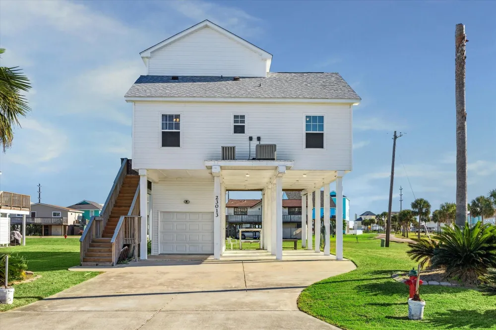 23013 Camino Street Galveston, TX 77554