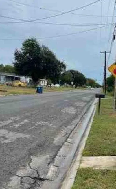 1209 W Stamper Street Beeville, TX 78102
