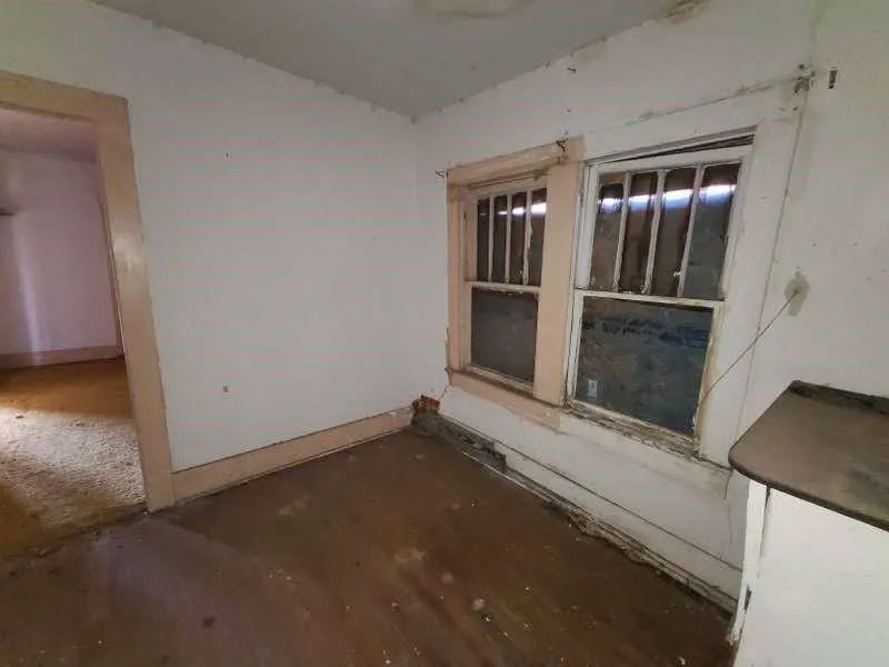 309 E Wharton Avenue Electra, TX 76360