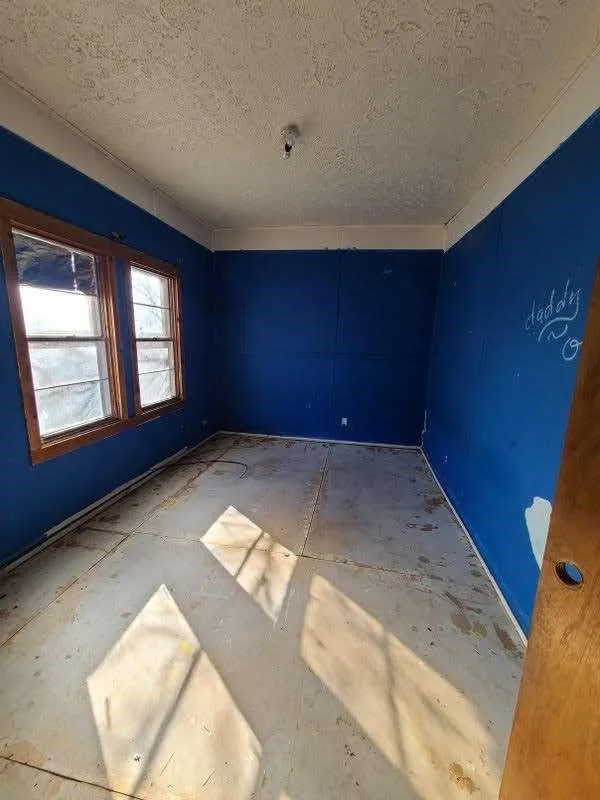 306 E Ida Avenue Electra, TX 76360
