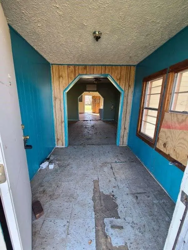 306 E Ida Avenue Electra, TX 76360