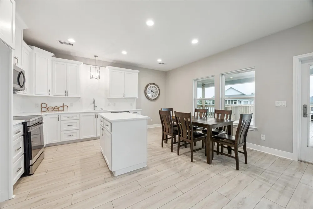 230 Bora Bora Drive Tiki Island, TX 77554