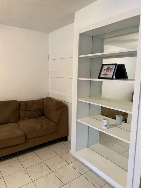 5625 Antoine Drive #412
