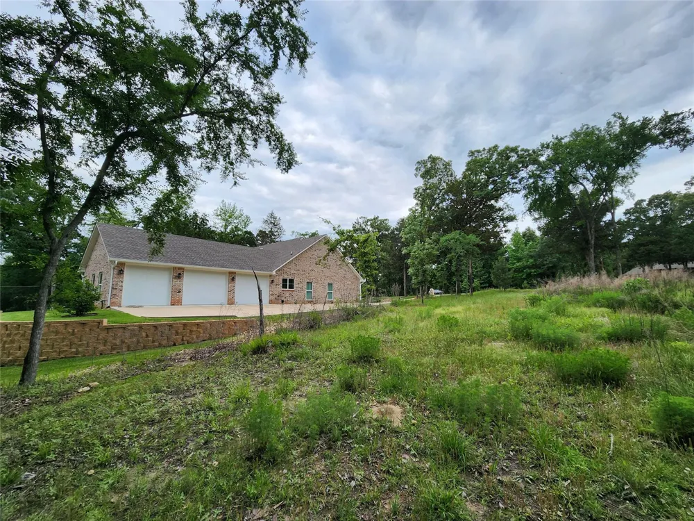 9042 Safari Bluff Larue, TX 75770