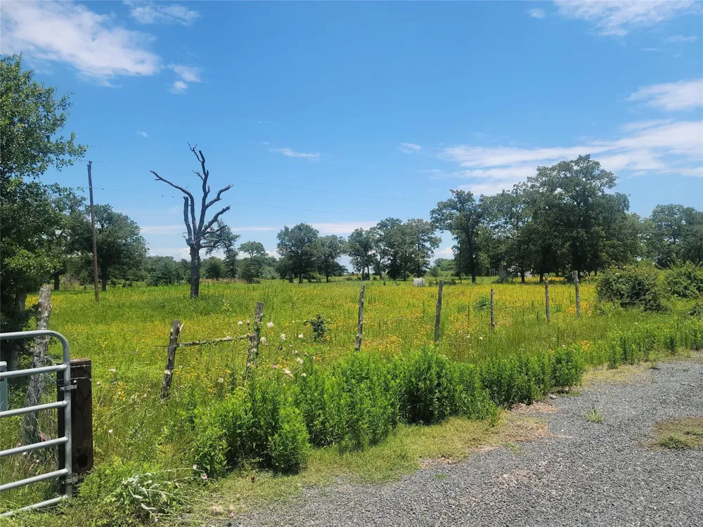 323 Summit Road Eagle Lake, TX 77434