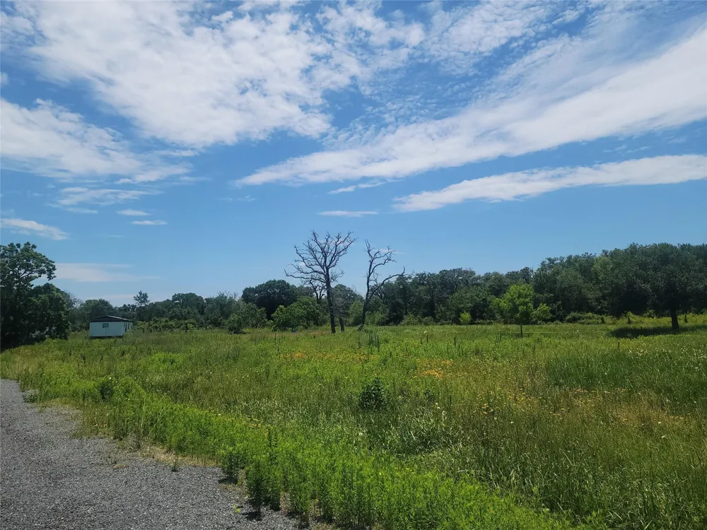 323 Summit Road Eagle Lake, TX 77434