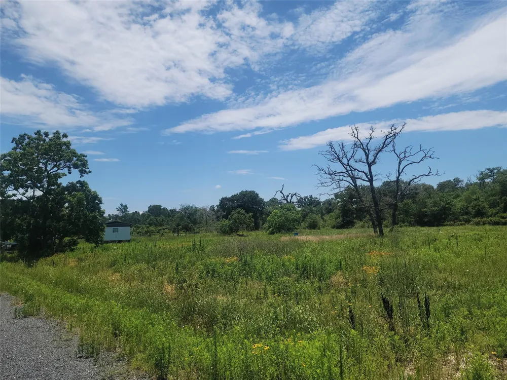 323 Summit Road Eagle Lake, TX 77434