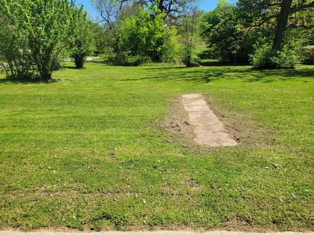 374 17th Street NE Paris, TX 75460
