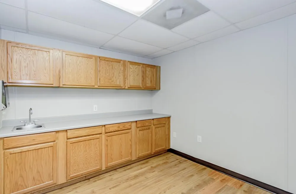 3373 E Highway 6 Alvin, TX 77511