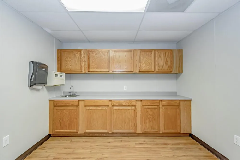 3373 E Highway 6 Alvin, TX 77511
