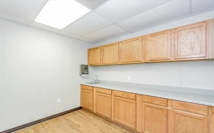 3373 E Highway 6 Alvin, TX 77511