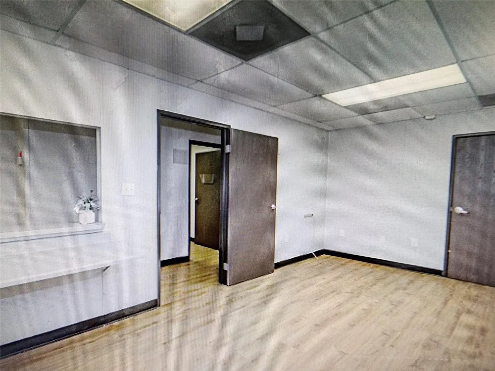 3373 E Highway 6 Alvin, TX 77511