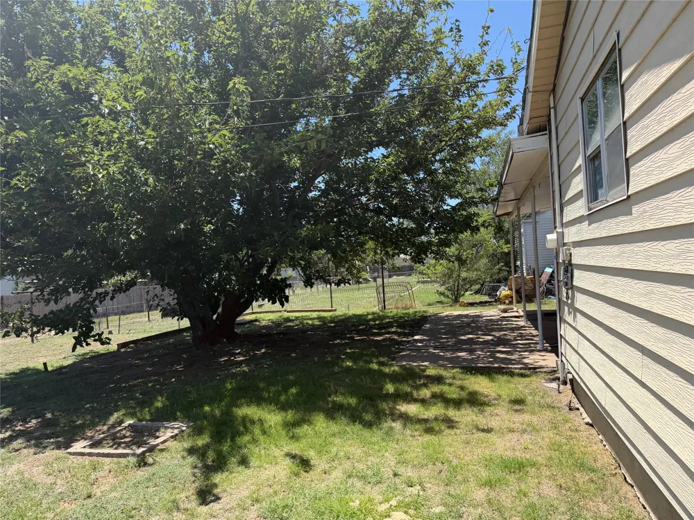 917 Nelson Street Borger, TX 79007