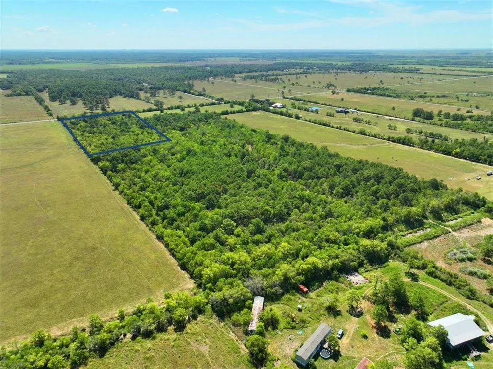 6246 Eagle Road Anahuac, TX 77514