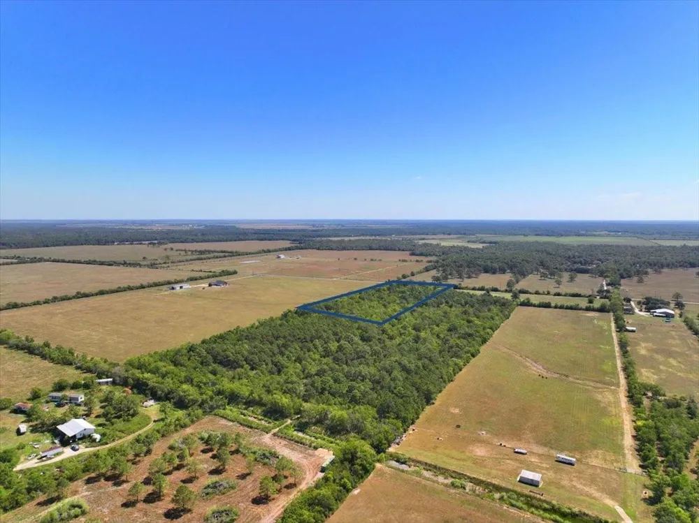 6246 Eagle Road Anahuac, TX 77514