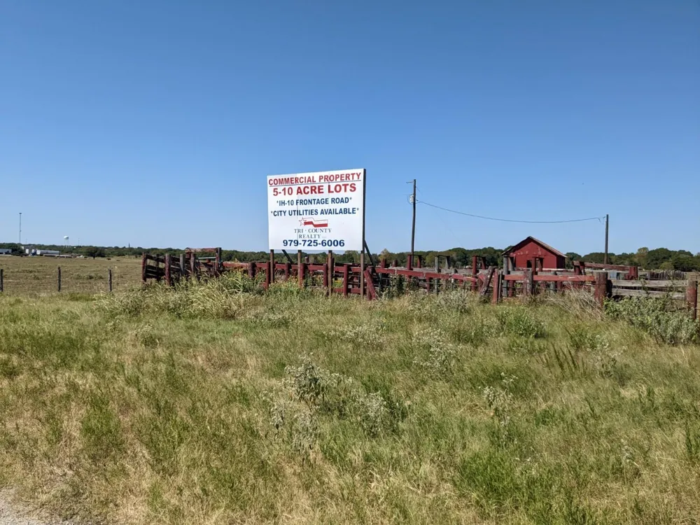 I10 Frontage Rd Road Weimar, TX 78962