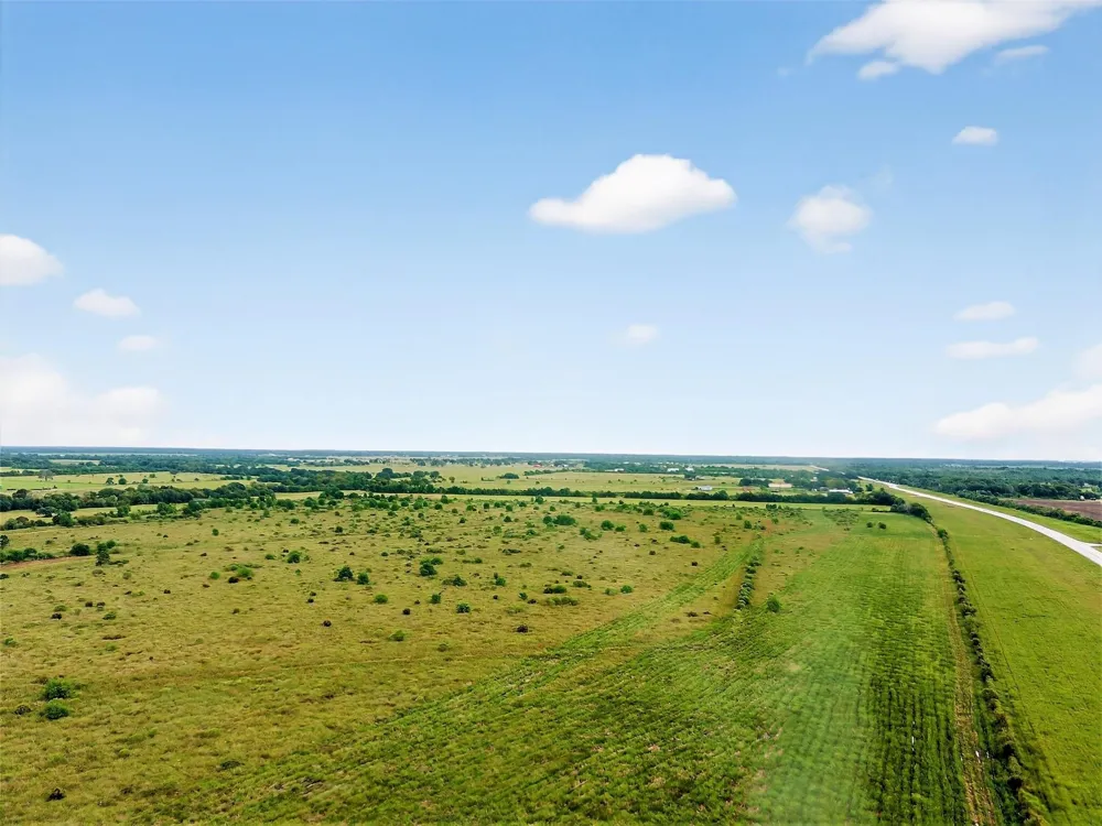 11402 Fm 2004 Santa Fe, TX 77510