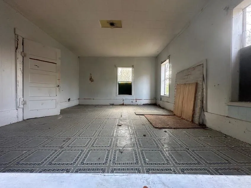 1407 Madam Queen Street Marshall, TX 75670