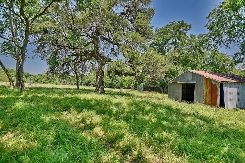 Mode Lane La Grange, TX 78945
