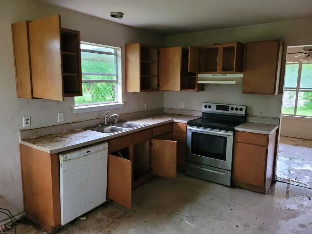 1009 W Houston Street Clarksville, TX 75426