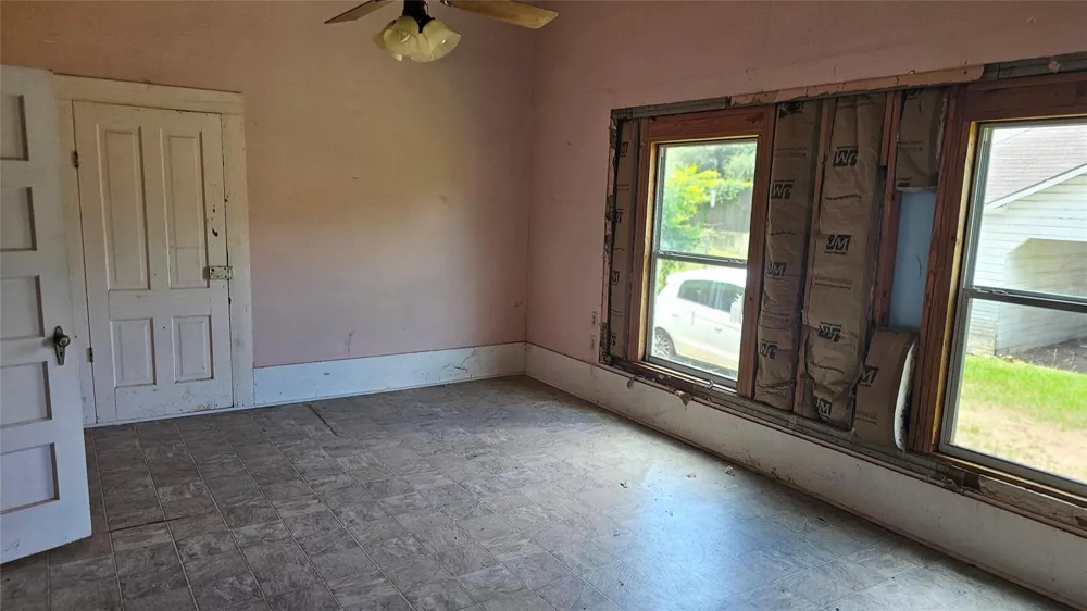 716 E Main Street Nacogdoches, TX 75961