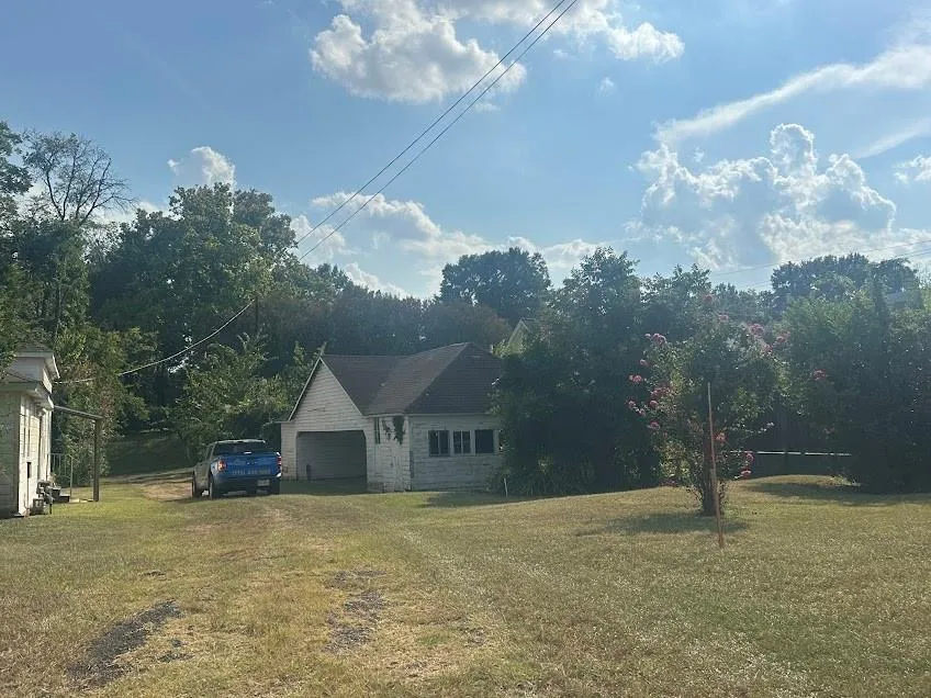 716 E Main Street Nacogdoches, TX 75961