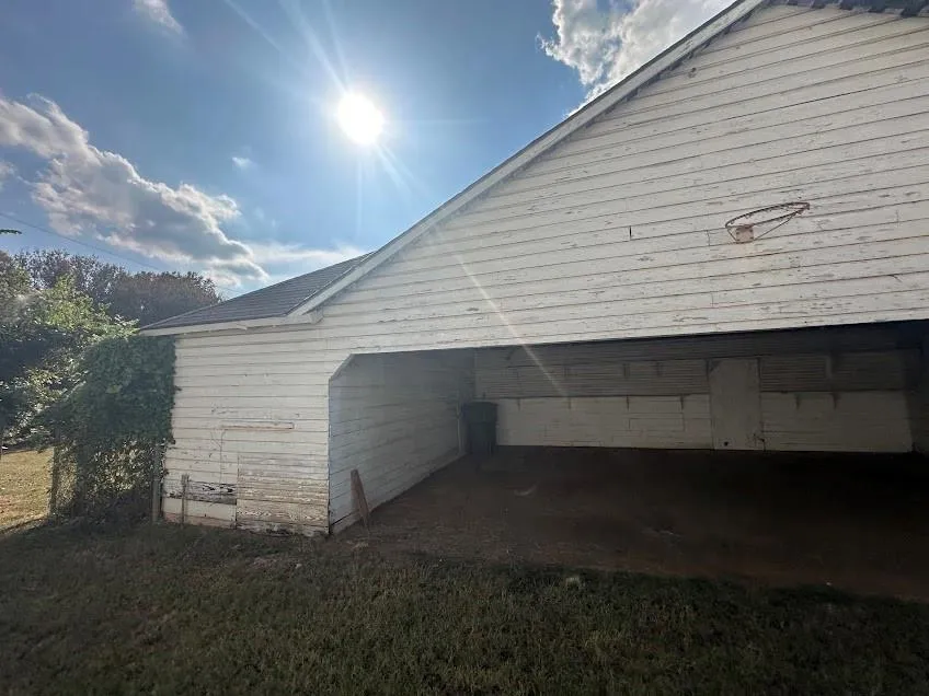 716 E Main Street Nacogdoches, TX 75961