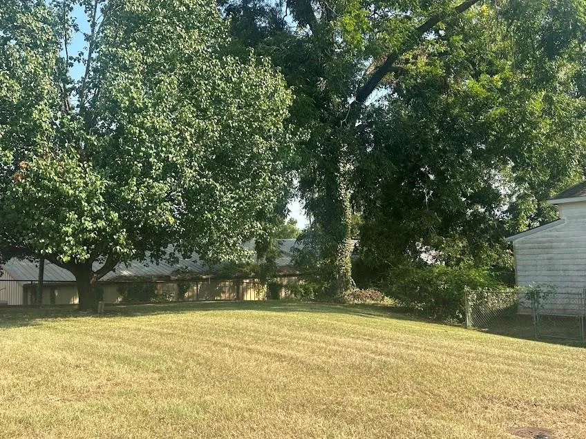 716 E Main Street Nacogdoches, TX 75961