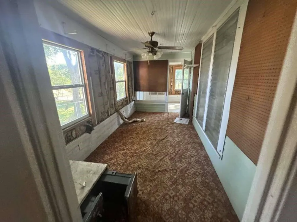 716 E Main Street Nacogdoches, TX 75961