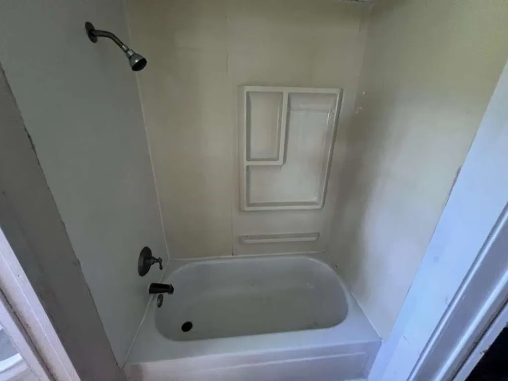 1414 Avenue K Danbury, TX 77534