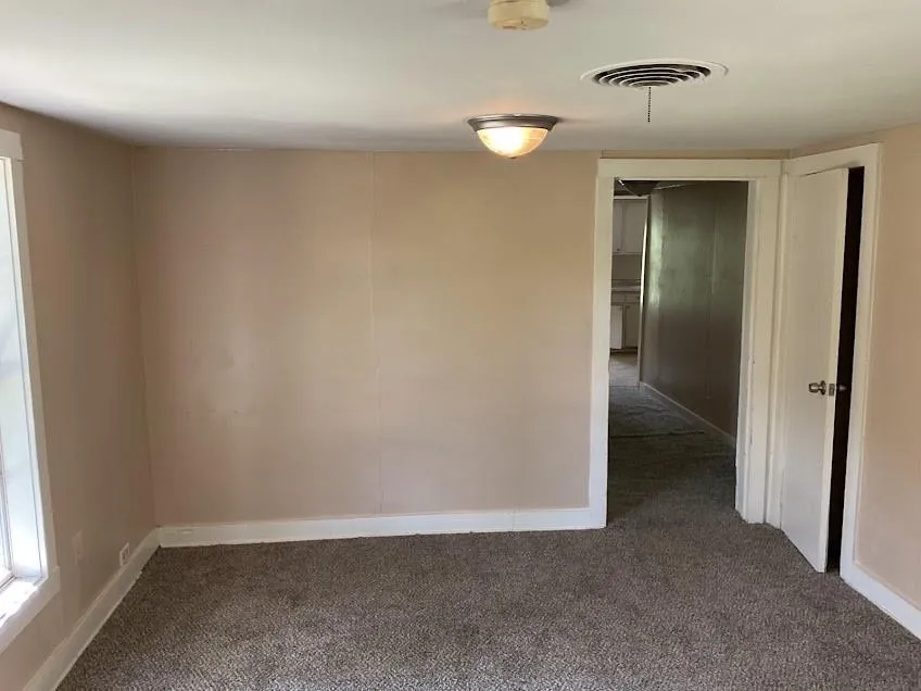 1414 Avenue K Danbury, TX 77534
