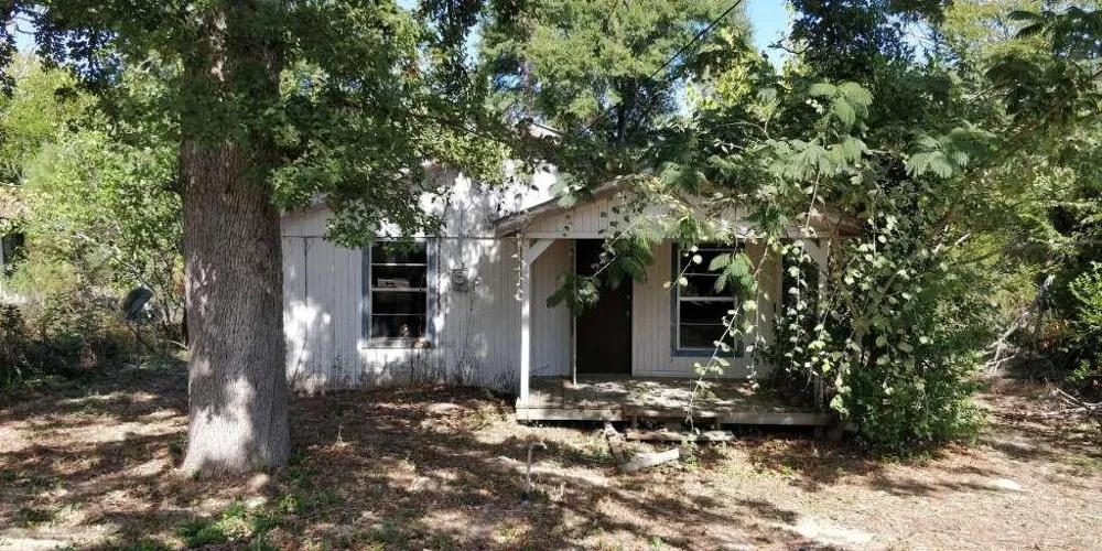 616 Post Oak Street Grapeland, TX 75844