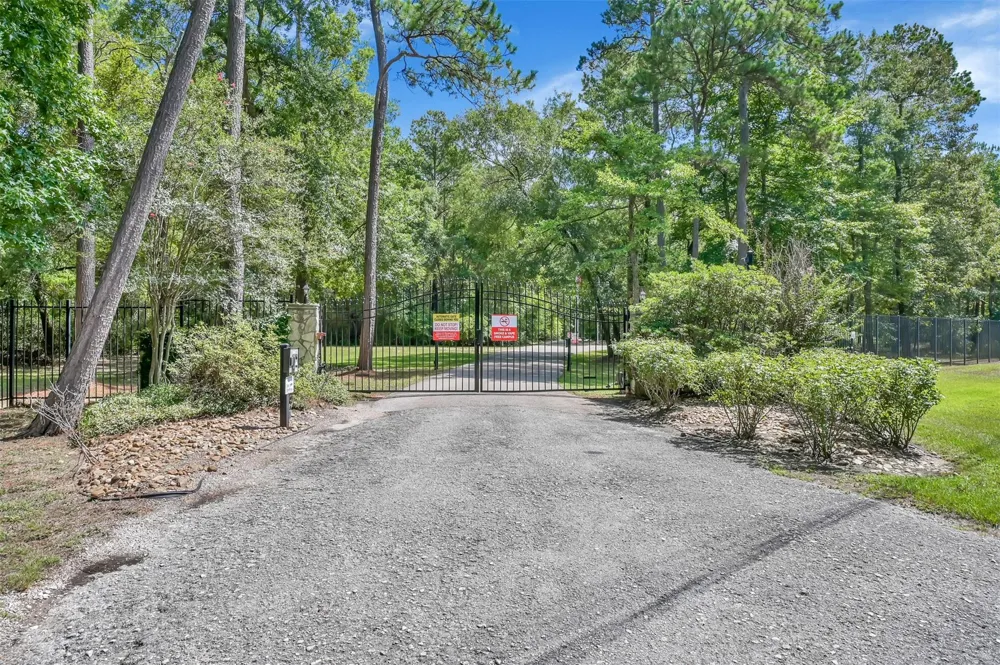 18993 Ferne Drive Porter, TX 77365