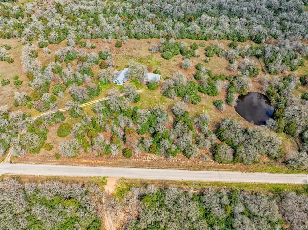 5100 Wood Duck Drive Waelder, TX 78959