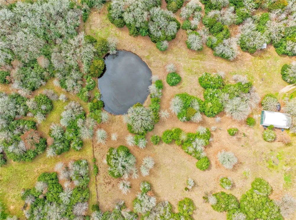 5100 Wood Duck Drive Waelder, TX 78959