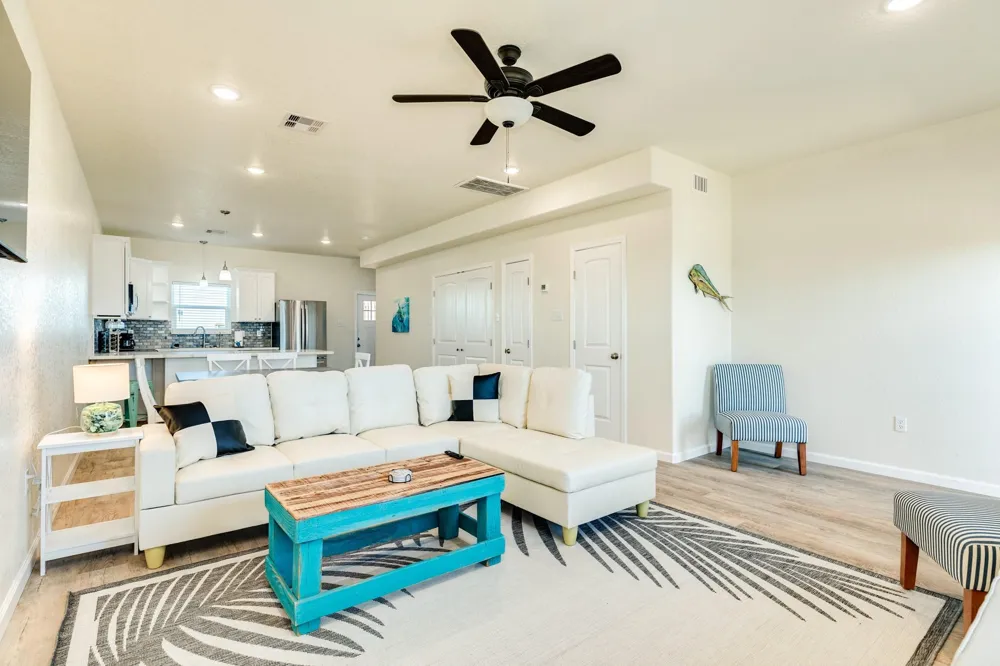 917 Blue Water Hwy Surfside Beach, TX 77541