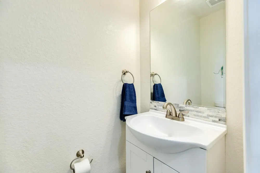 917 Blue Water Hwy Surfside Beach, TX 77541