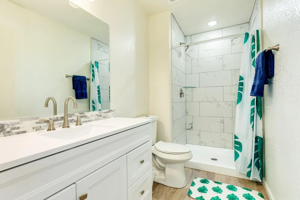 917 Blue Water Hwy Surfside Beach, TX 77541