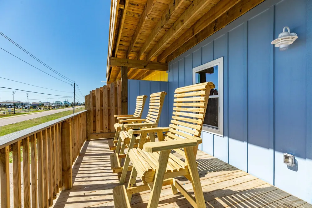 917 Blue Water Hwy Surfside Beach, TX 77541