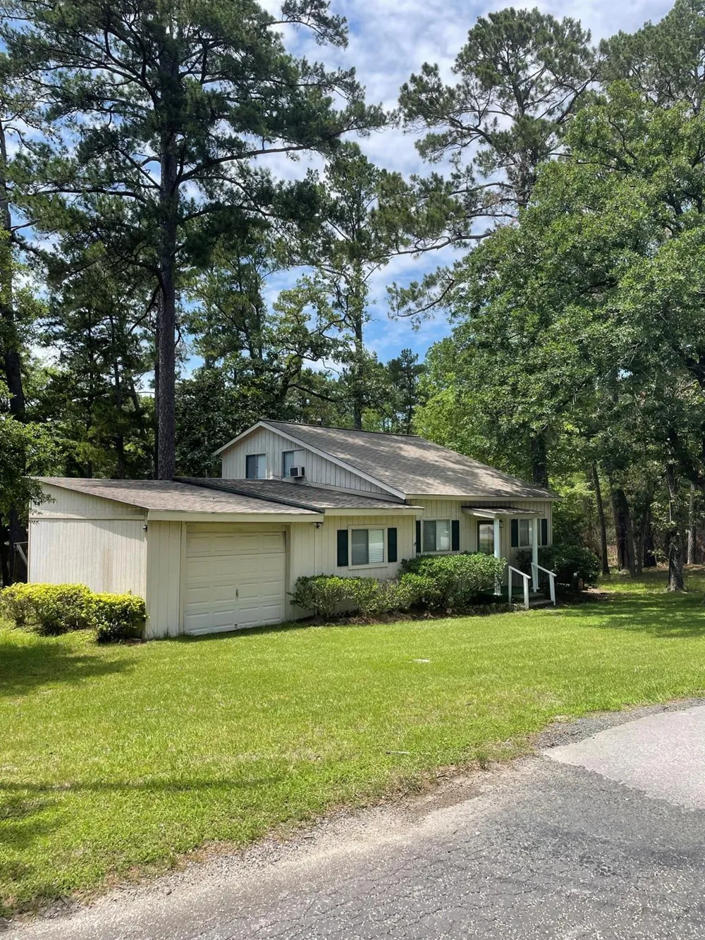 29 Thomas Lake Road Riverside, TX 77367