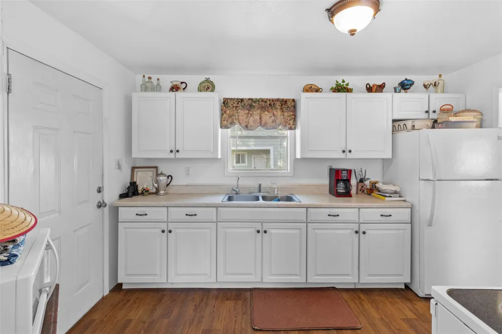 1619 S State Highway 237 Round Top, TX 78954