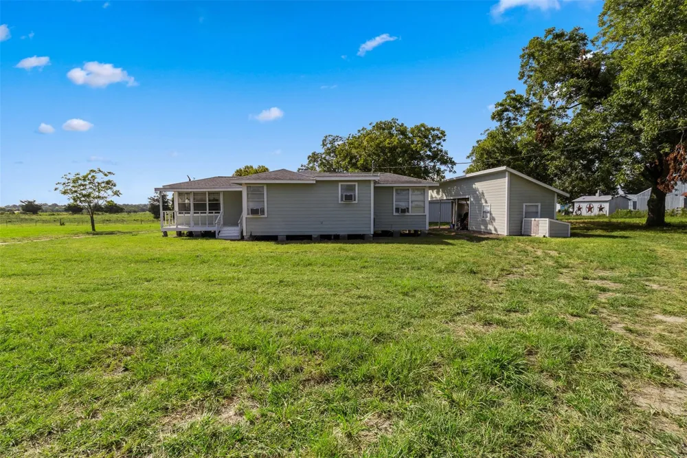 1619 S State Highway 237 Round Top, TX 78954