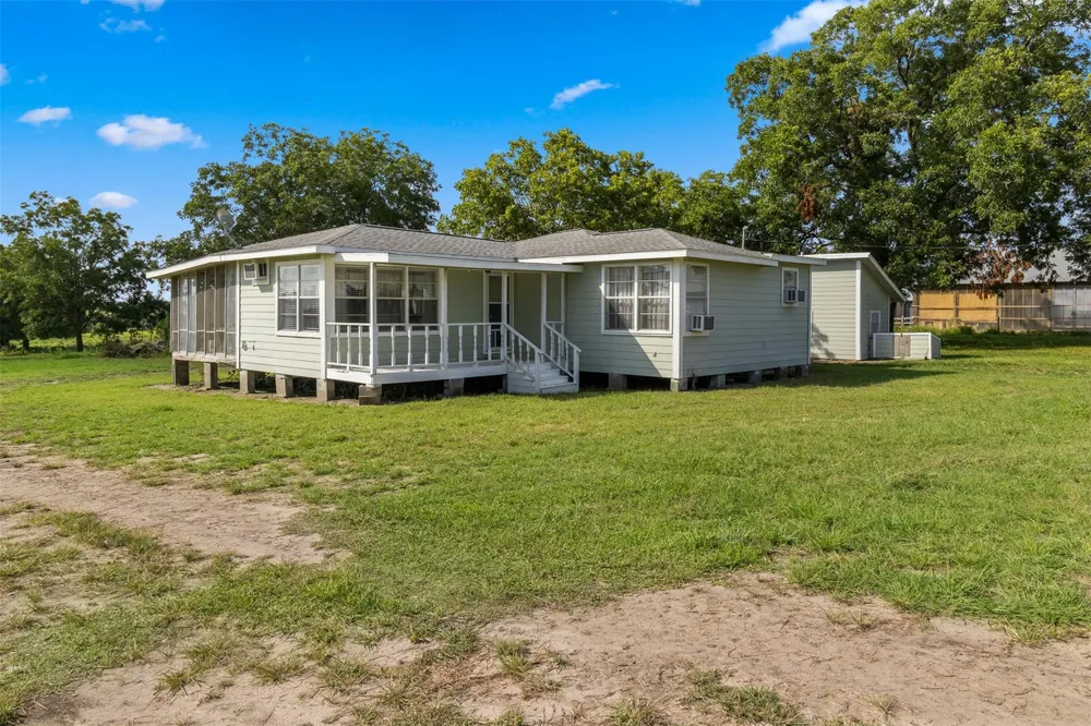 1619 S State Highway 237 Round Top, TX 78954