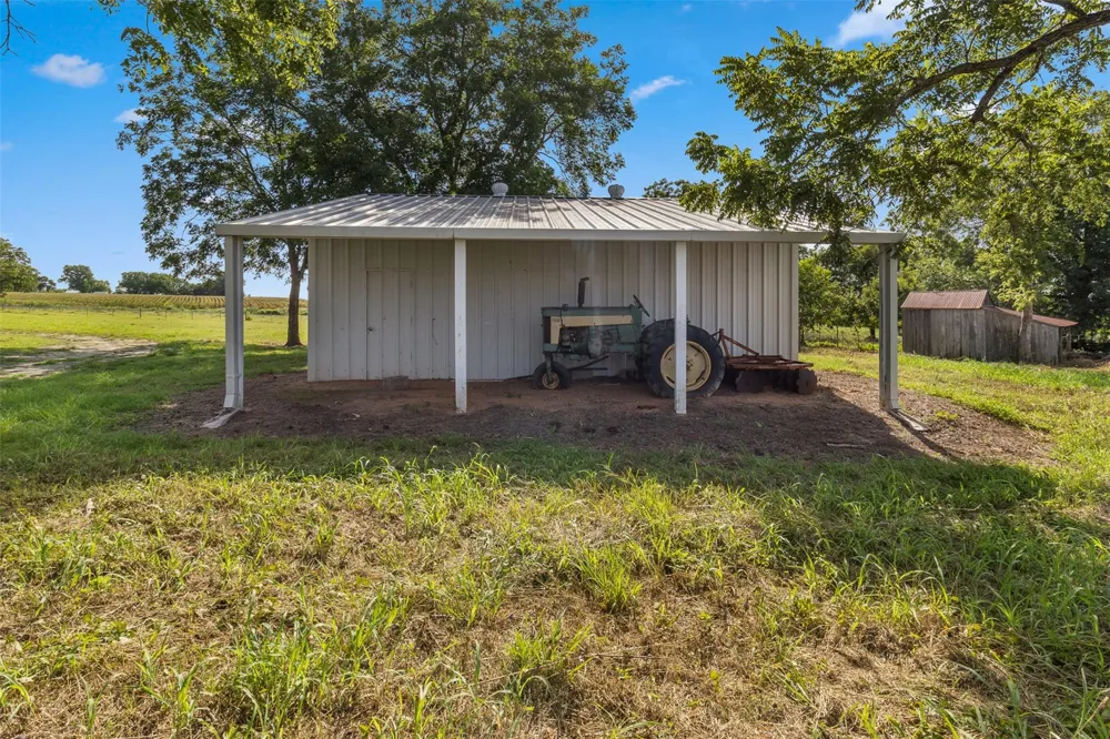 1619 S State Highway 237 Round Top, TX 78954