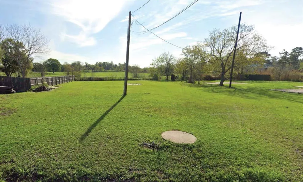 435 Blueberry Street Bridge City, TX 77611
