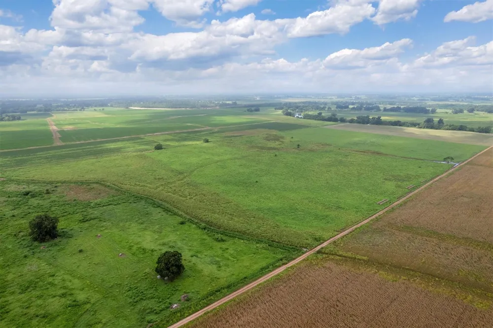 County Road 327 Navasota, TX 77868