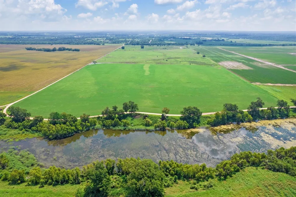 County Road 327 Navasota, TX 77868
